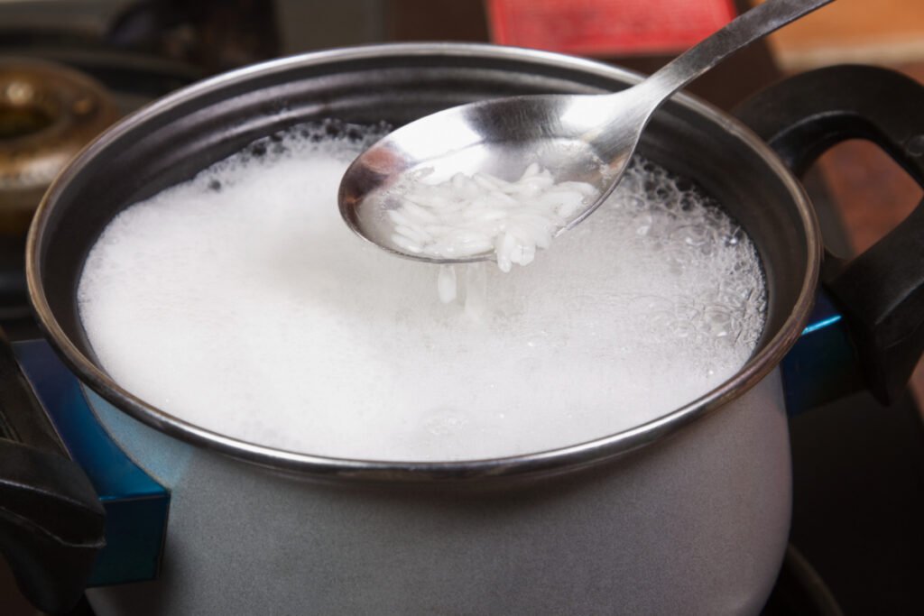 Making Boiled Rice Water